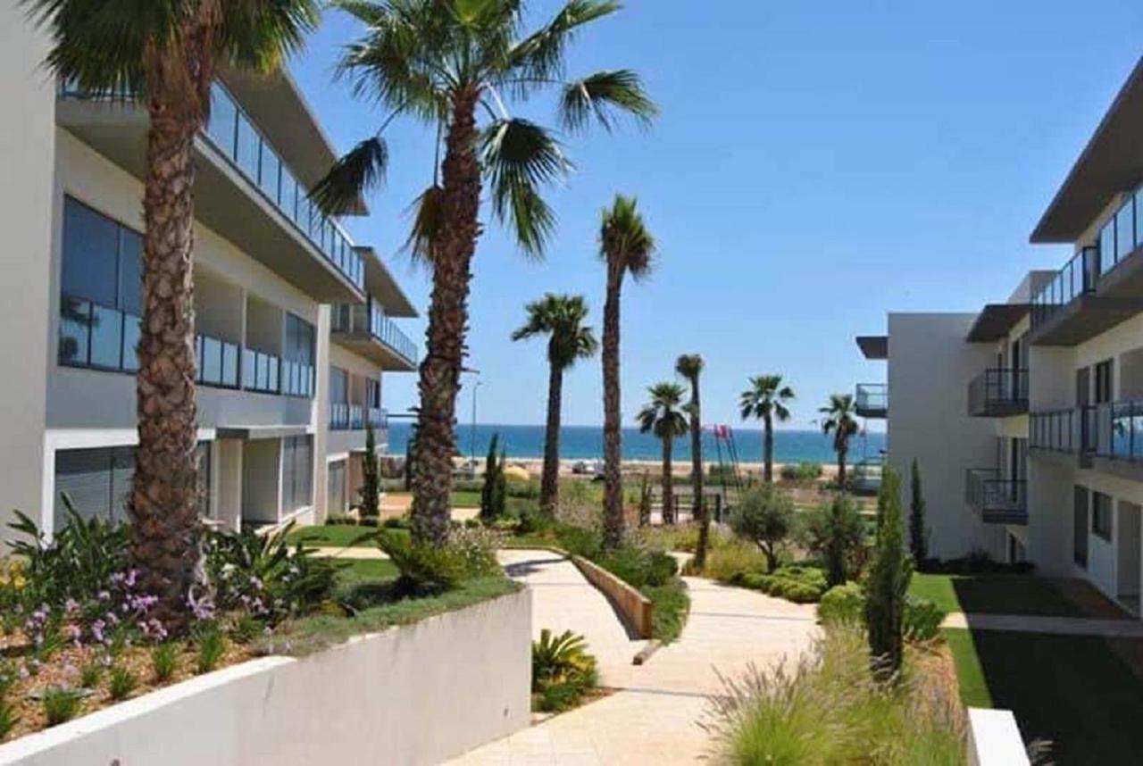 Apartamentos Cavalo Preto Beach Resort קווארטיירה מראה חיצוני תמונה