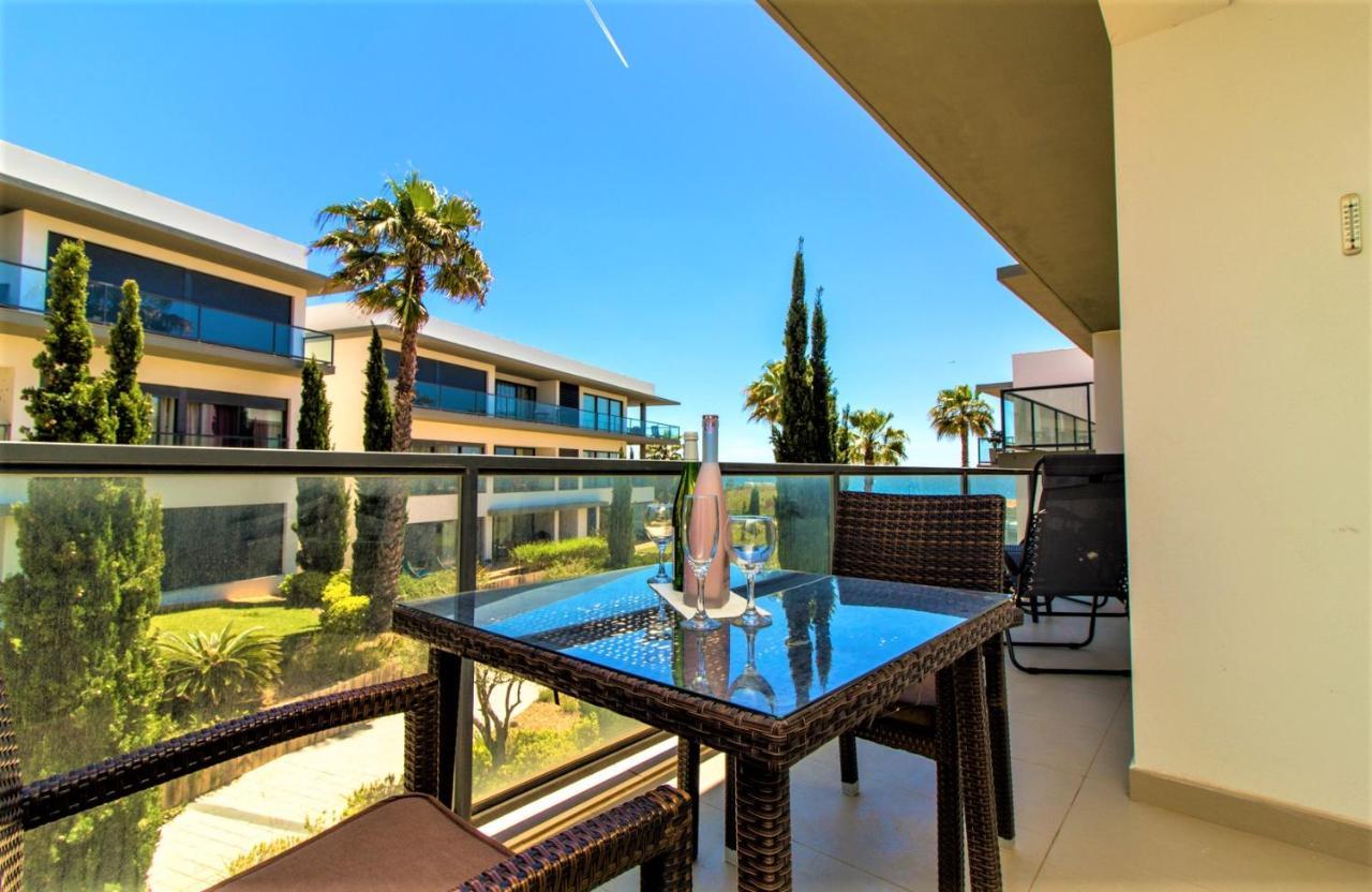 Apartamentos Cavalo Preto Beach Resort קווארטיירה מראה חיצוני תמונה